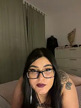 Snapshot of alexaandreea99 chatting on December 2024 10:03:01 PM alexaandreea99 online show from December 2024 10:03:01 PM