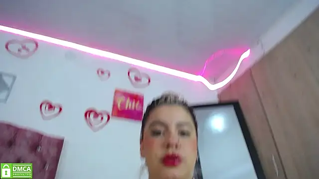 Snapshot of Candy_sr chatting on December 2024 03:10:01 PM Candy sr online show from December 2024 03:10:01 PM