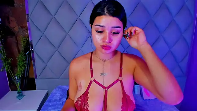 venusowen  online show from October 2025 01:20:01 PM