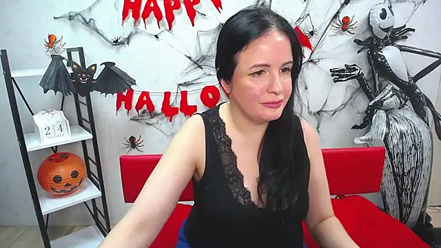 Snapshot of TayaBoret chatting on October 2025 06:15:01 PM TayaBoret online show from October 2025 06:15:01 PM