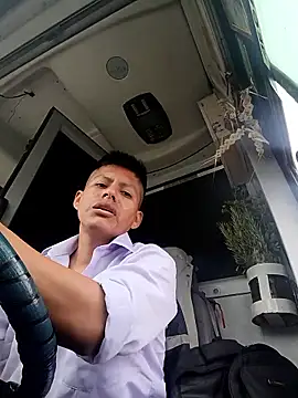 alexchir4 online show from October 2025 12:39:02 PM