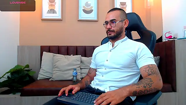 hanz col online show from December 2024 09:54:02 PM