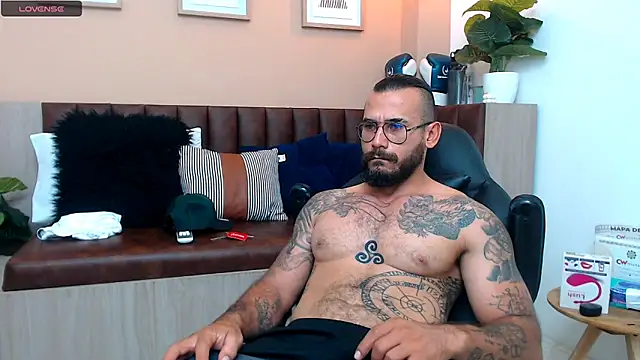 Snapshot of hanz_col chatting on March 2025 02:44:01 PM hanz col online show from March 2025 02:44:01 PM