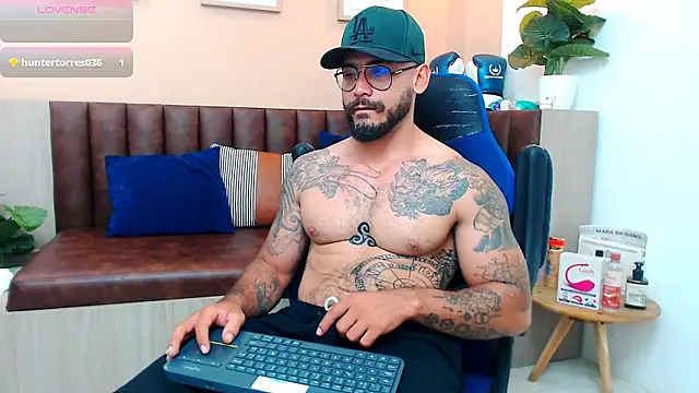 Snapshot of hanz_col chatting on March 2025 12:25:01 PM hanz col online show from March 2025 12:25:01 PM