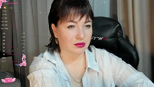 Victoria Di online show from September 2025 02:53:02 PM