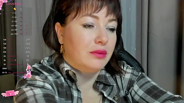 Snapshot of Victoria_Di chatting on October 2025 01:49:01 AM Victoria Di online show from October 2025 01:49:01 AM