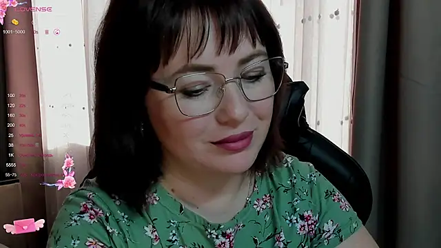 Snapshot of Victoria_Di chatting on October 2025 06:06:02 AM Victoria Di online show from October 2025 06:06:02 AM