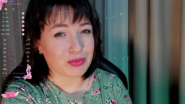 Snapshot of Victoria_Di chatting on November 2025 11:43:02 AM Victoria Di online show from November 2025 11:43:02 AM