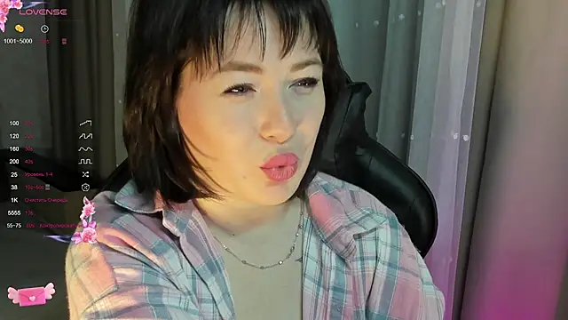 Snapshot of Victoria_Di chatting on November 2025 03:38:01 AM Victoria Di online show from November 2025 03:38:01 AM