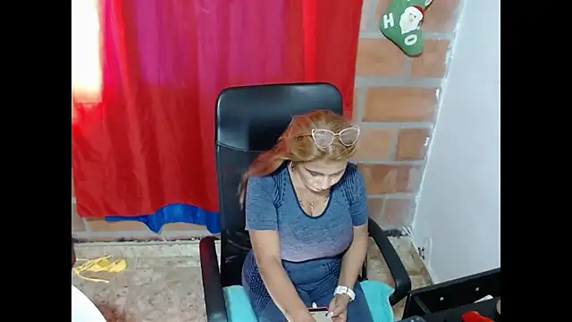 Rennatabothwell01 online show from December 2024 07:20:01 PM