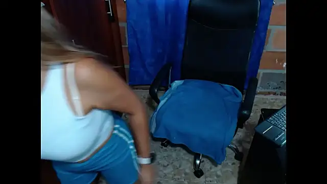 Rennatabothwell01 online show from January 2025 09:37:01 PM