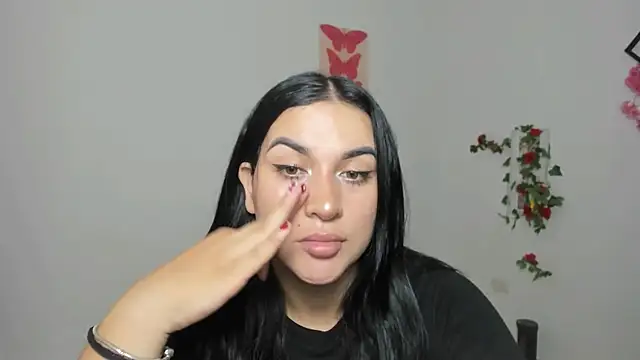 Snapshot of Emic_ chatting on October 2025 04:57:02 PM Emic online show from October 2025 04:57:02 PM