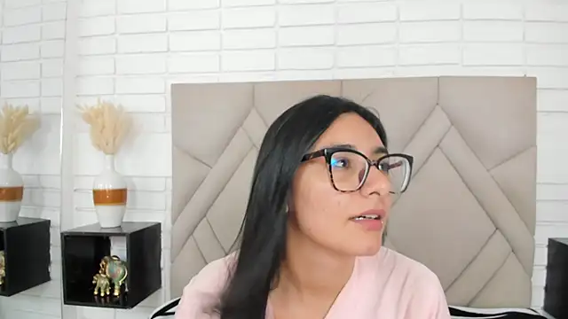 Snapshot of Isis_Osman chatting on September 2025 07:18:02 PM Isis Osman online show from September 2025 07:18:02 PM