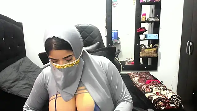 janna isa online show from October 2025 07:31:02 PM