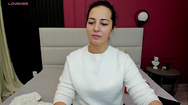 Linda Insatiable online show from October 2025 01:16:02 AM