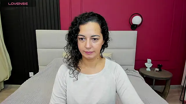 Linda Insatiable online show from October 2025 01:27:02 AM