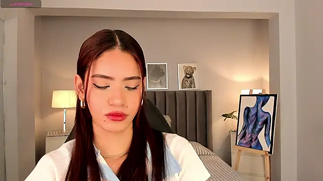 Madie  collins online show from December 2024 12:01:02 PM