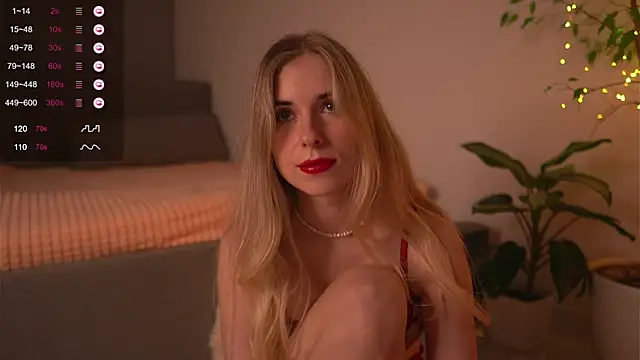 Snapshot of lorrie_love_story chatting on December 2024 09:06:02 PM lorrie love story online show from December 2024 09:06:02 PM