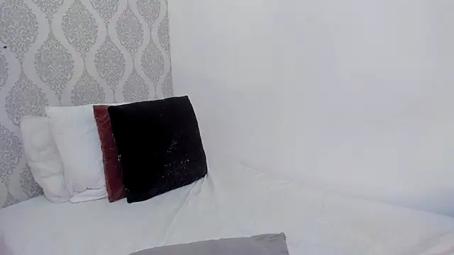 martina rivera  online show from October 2025 12:13:02 PM