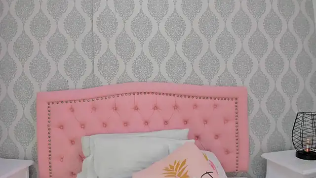 martina rivera  online show from October 2025 12:37:02 PM