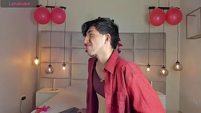 Un Slutty online show from February 2025 08:26:01 PM
