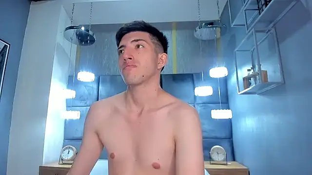 Un Slutty online show from March 2025 06:22:01 PM