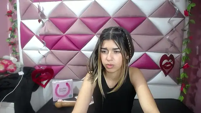 NahomiConnor  online show from January 2025 10:23:01 PM
