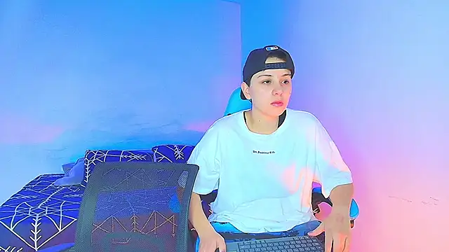 aron wi online show from December 2024 09:18:02 PM