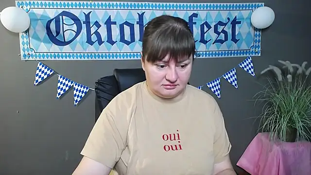 Snapshot of ZannaDreil chatting on October 2025 06:16:01 PM ZannaDreil online show from October 2025 06:16:01 PM