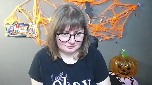 Snapshot of ZannaDreil chatting on October 2025 06:20:01 PM ZannaDreil online show from October 2025 06:20:01 PM