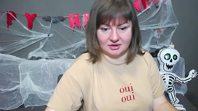 Snapshot of ZannaDreil chatting on October 2025 06:19:02 PM ZannaDreil online show from October 2025 06:19:02 PM