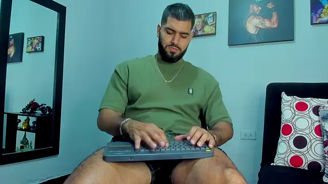 Snapshot of SamirHazard97 chatting on December 2024 02:16:01 AM SamirHazard97 online show from December 2024 02:16:01 AM