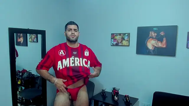 Snapshot of SamirHazard97 chatting on December 2024 06:53:02 PM SamirHazard97 online show from December 2024 06:53:02 PM