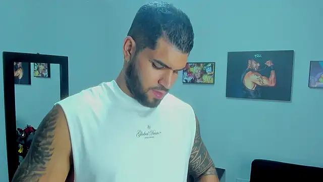 Snapshot of SamirHazard97 chatting on December 2024 02:17:01 AM SamirHazard97 online show from December 2024 02:17:01 AM