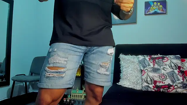 Snapshot of SamirHazard97 chatting on January 2025 01:39:02 AM SamirHazard97 online show from January 2025 01:39:02 AM