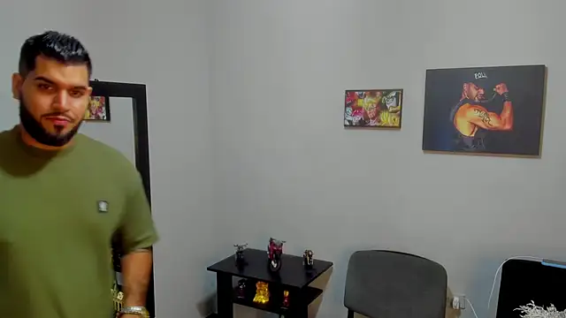 Snapshot of SamirHazard97 chatting on February 2025 01:54:01 AM SamirHazard97 online show from February 2025 01:54:01 AM