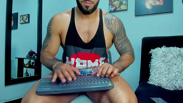 Snapshot of SamirHazard97 chatting on February 2025 04:55:01 AM SamirHazard97 online show from February 2025 04:55:01 AM