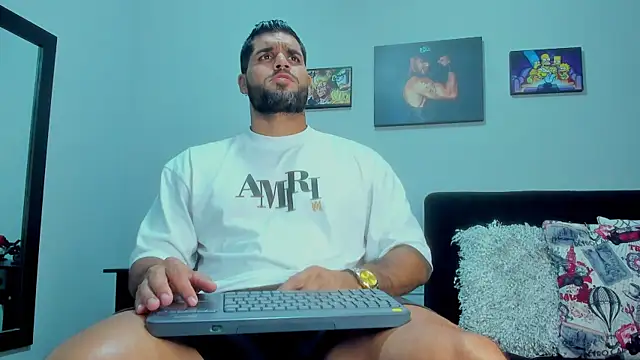 Snapshot of SamirHazard97 chatting on February 2025 02:03:01 AM SamirHazard97 online show from February 2025 02:03:01 AM