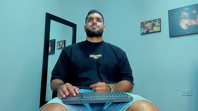 Snapshot of SamirHazard97 chatting on February 2025 03:42:01 AM SamirHazard97 online show from February 2025 03:42:01 AM