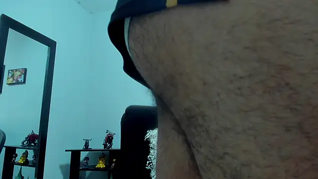 Snapshot of SamirHazard97 chatting on February 2025 02:31:01 AM SamirHazard97 online show from February 2025 02:31:01 AM