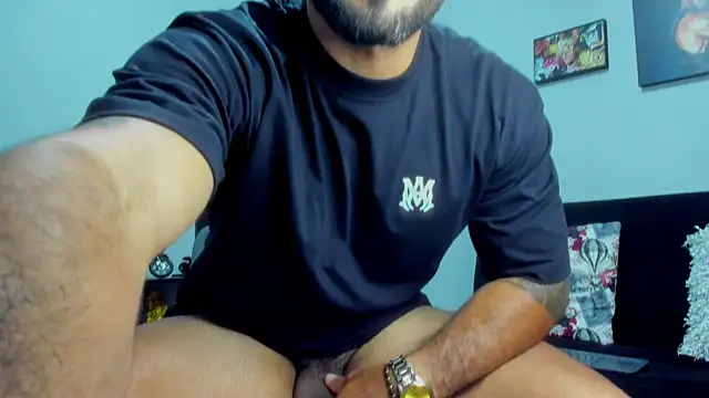 Snapshot of SamirHazard97 chatting on February 2025 10:26:02 PM SamirHazard97 online show from February 2025 10:26:02 PM