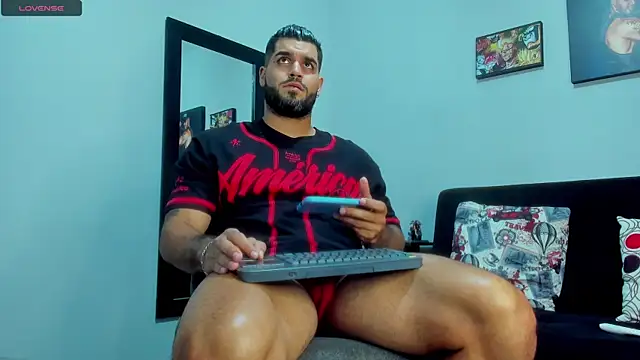 Snapshot of SamirHazard97 chatting on March 2025 11:39:02 PM SamirHazard97 online show from March 2025 11:39:02 PM