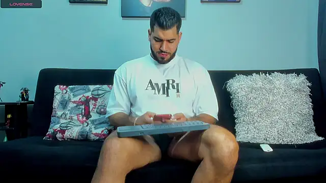 Snapshot of SamirHazard97 chatting on March 2025 11:25:01 PM SamirHazard97 online show from March 2025 11:25:01 PM