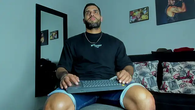 Snapshot of SamirHazard97 chatting on September 2025 09:16:01 PM SamirHazard97 online show from September 2025 09:16:01 PM