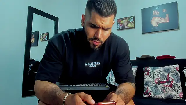 Snapshot of SamirHazard97 chatting on September 2025 11:05:02 PM SamirHazard97 online show from September 2025 11:05:02 PM