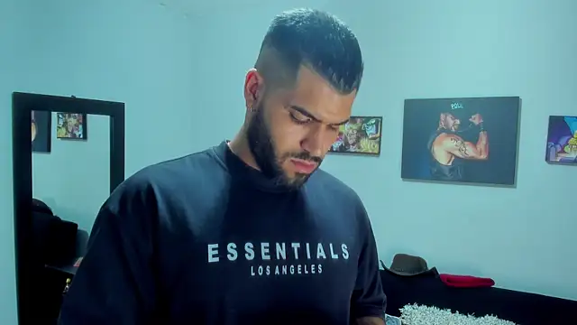 Snapshot of SamirHazard97 chatting on September 2025 09:38:02 PM SamirHazard97 online show from September 2025 09:38:02 PM