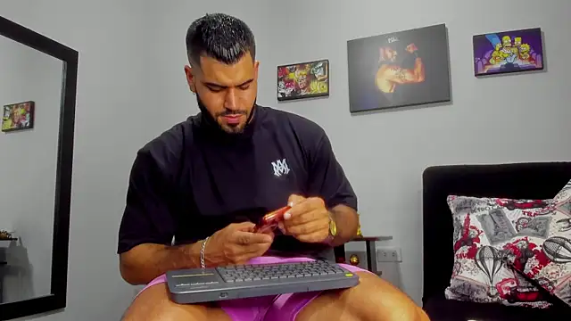 Snapshot of SamirHazard97 chatting on October 2025 07:59:01 PM SamirHazard97 online show from October 2025 07:59:01 PM