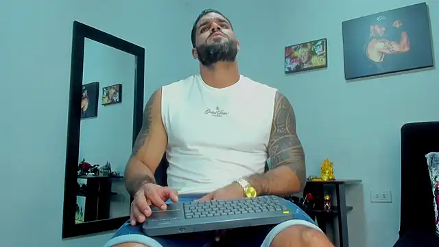 Snapshot of SamirHazard97 chatting on November 2025 09:48:01 PM SamirHazard97 online show from November 2025 09:48:01 PM