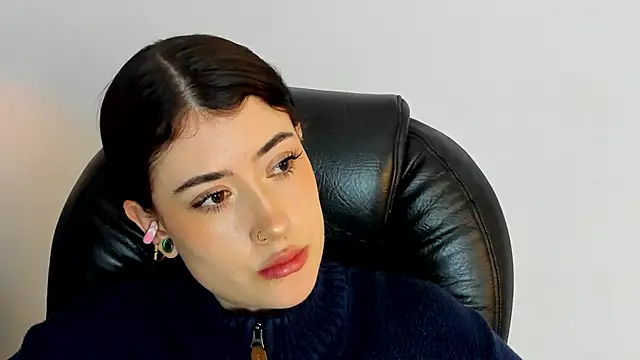 Snapshot of melody_suarez chatting on December 2024 10:39:02 PM melody suarez online show from December 2024 10:39:02 PM