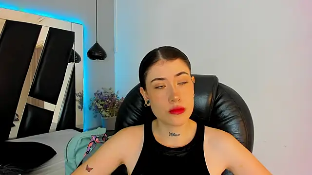 Snapshot of melody_suarez chatting on December 2024 07:14:01 PM melody suarez online show from December 2024 07:14:01 PM